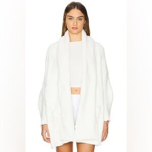 Barefoot Dreams- CozyChic Cable Weave Blanket Wrap in Pearl